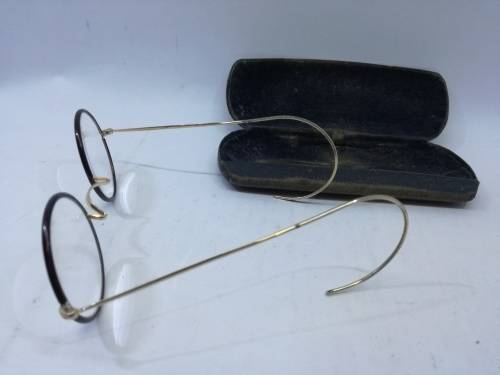 Windsor USA vintage reading glasses in box