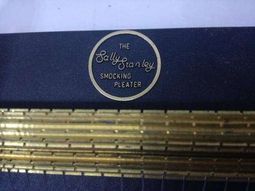 THE SALLY STANLEY SMOCKING PLEATER