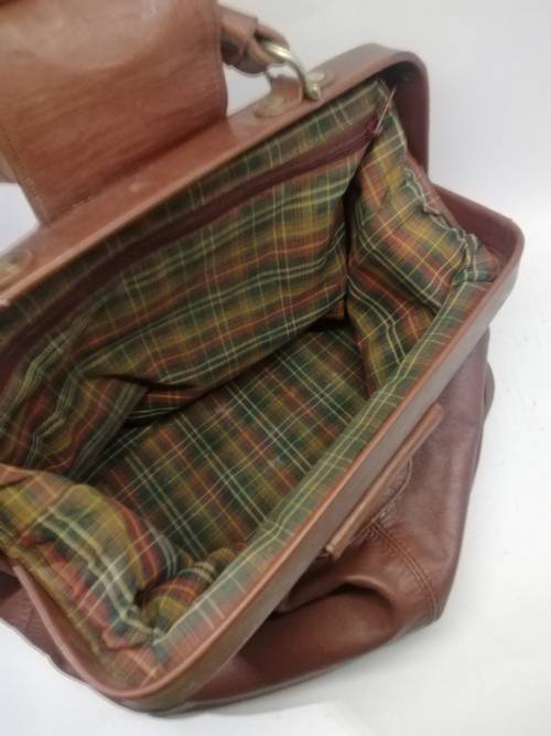 Leather handbag