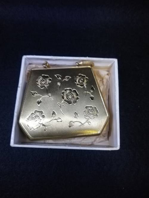 Raysig 7 jewels handbag travel clock - crack in glass - Not tested