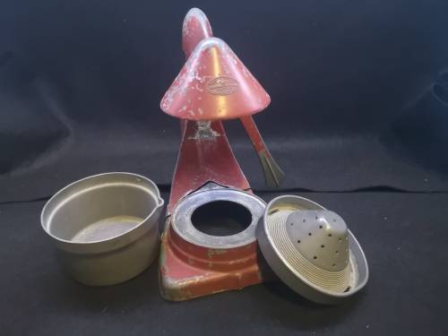 Good Housekeeping Institute Streamline Super Juicer Cast Metal - RED