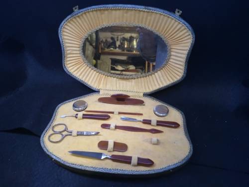 Bakelite? Manicure set