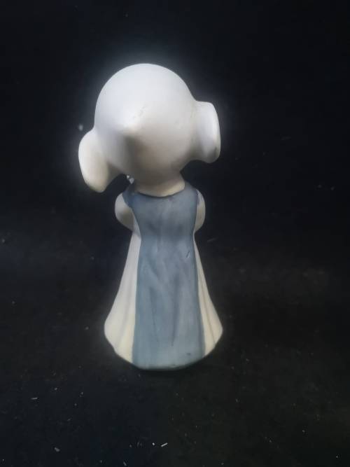 `Nun` girl