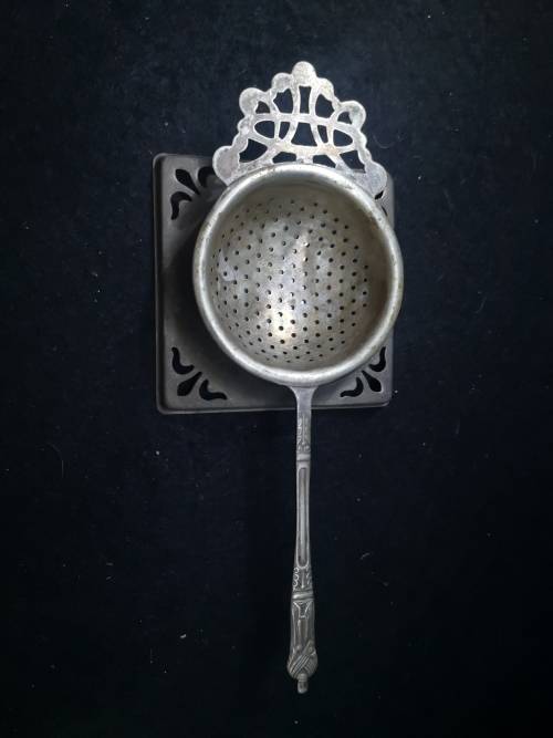 Apostle tea strainer