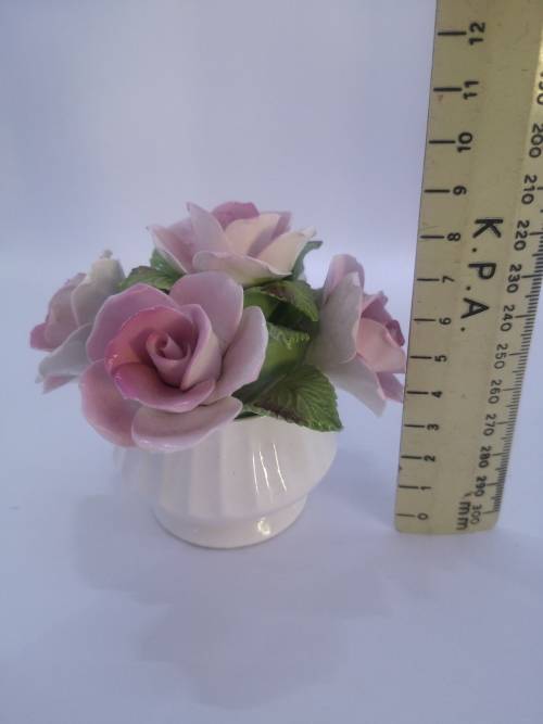 Vintage Royale Stratford Fine Bone China Flower Basket Bouquet