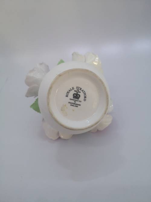 Vintage Royale Stratford Fine Bone China Flower Basket Bouquet