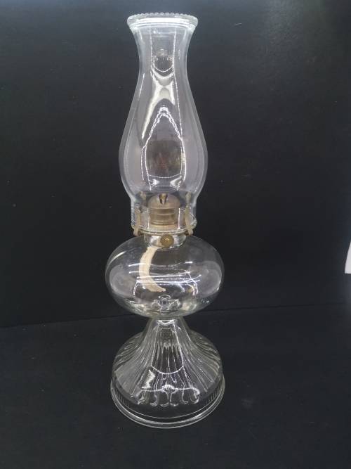 Glass oil lamp