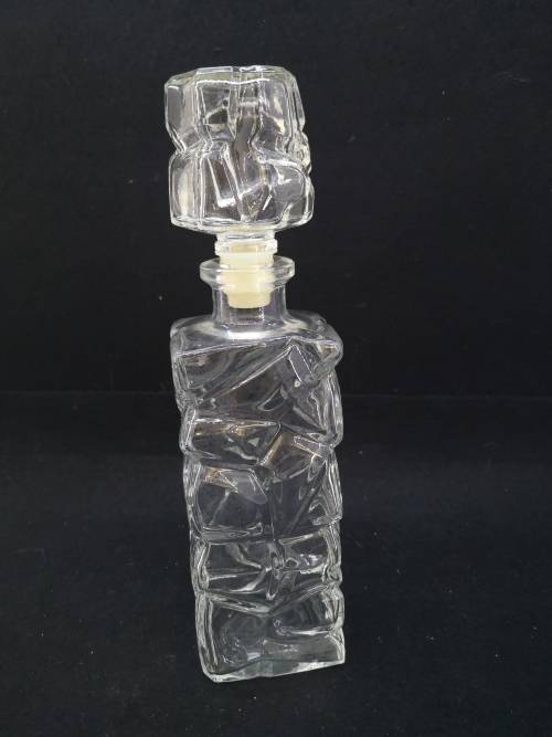 Glass decanter