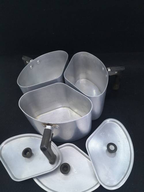 Triangle aluminum pot set