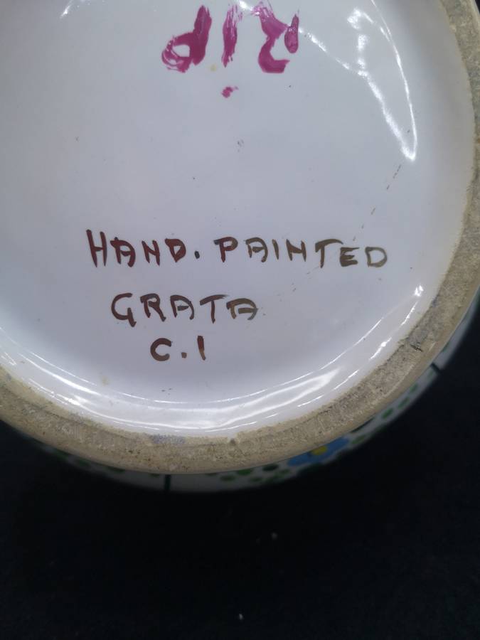Hand painted vase Grata C.I