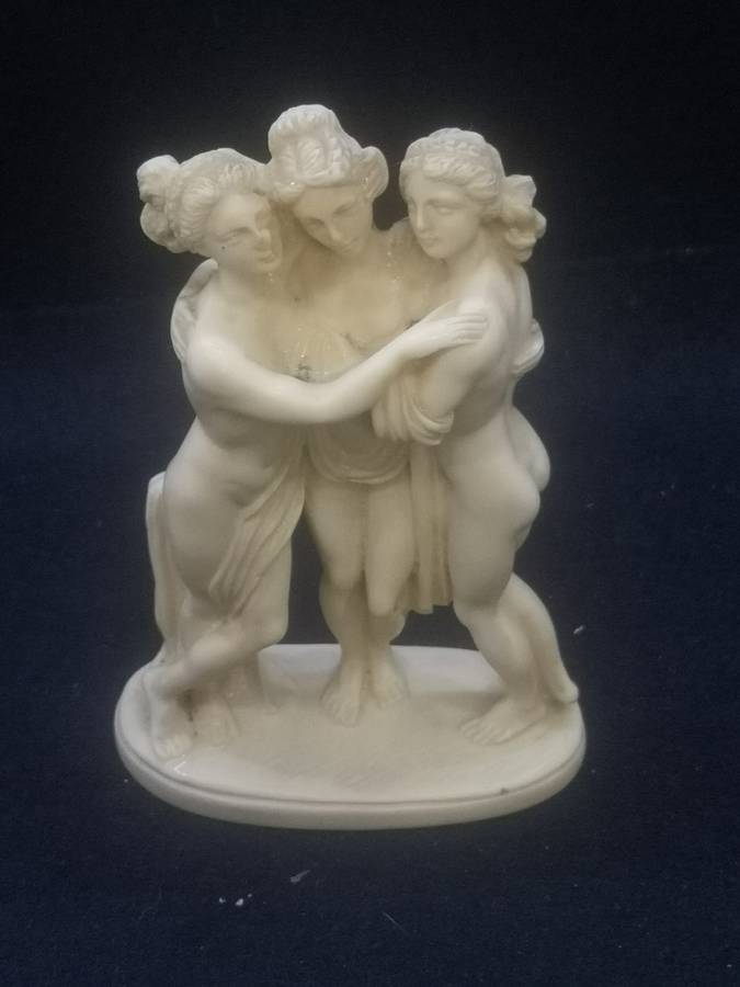 Three Graces Classid Goddess statuette - made in Italy