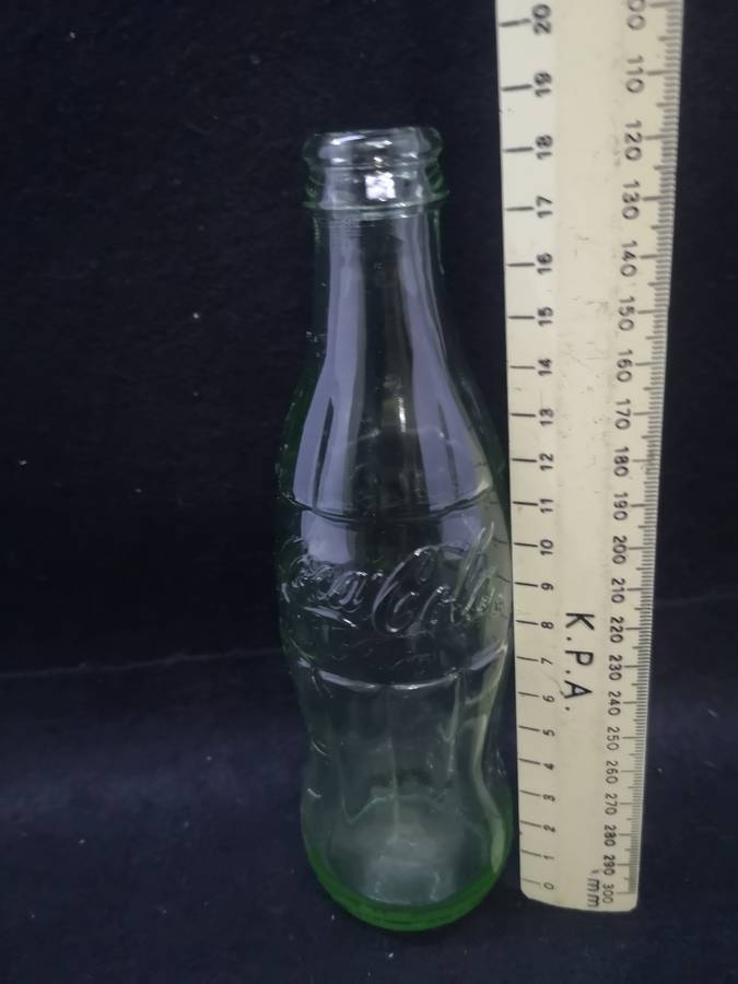 Vintage 250ml Coke bottle