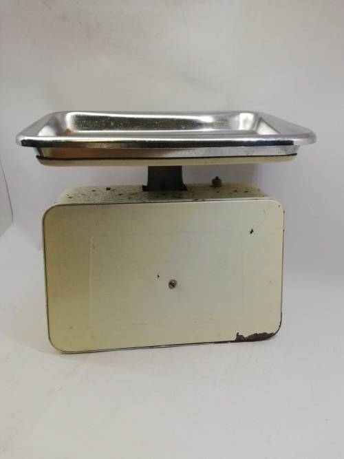 Tower kitchen scale