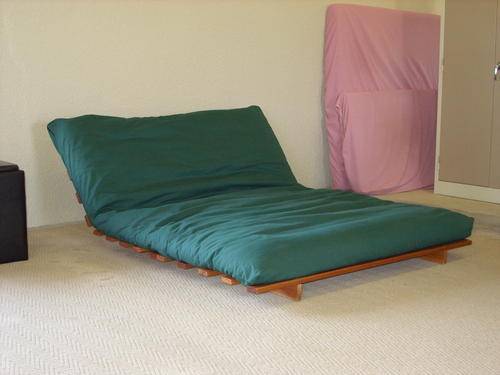 DOUBLE SLEEPER/COUCH FUTON