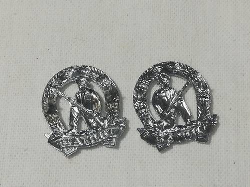 COMMANDO COLLAR BADGE SET ALL PINS
