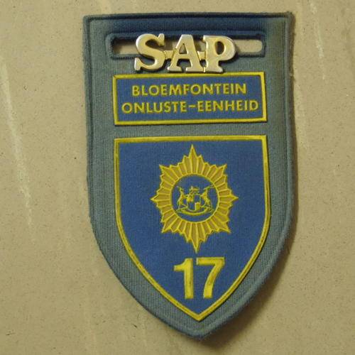 BLOEMFONTEIN ONLUSTE EENHEID (17) ALL PINS