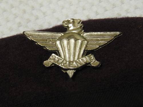 3 PARACHUTE BATTALION BERET SIZE +- 58 (BADGE WITH SCREWS)
