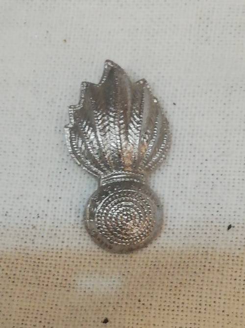 ARTILLERY CORPS CHROME BERET BADGE ALL PINS