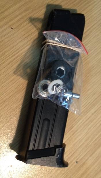 KWC Sig Sauer SP2022 Replic 4.5mm Co2 BB Magazine Sold as spares! Please read!