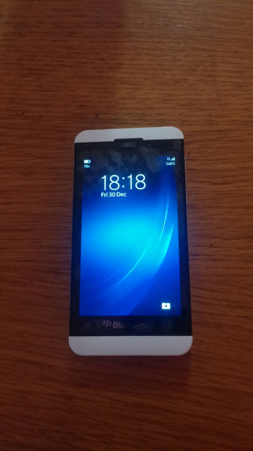 BLACKBERRY Z10 WHITE