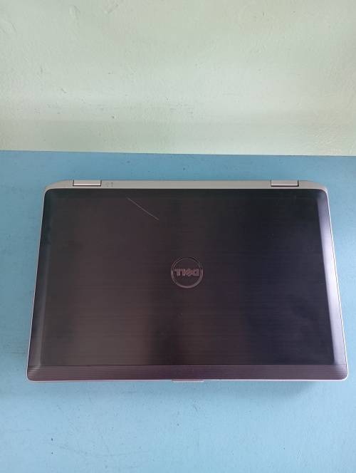 Dell latitude e6520 business laptop: i5-2540M, 8gb, 500gb hdd, win 10 pro. New battery