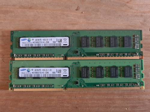 2 x 4GB (8GB) DDR3 10600u Paired RAM