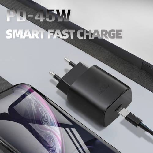 45W Super fast charging USB-C wall adapter for S22 S21