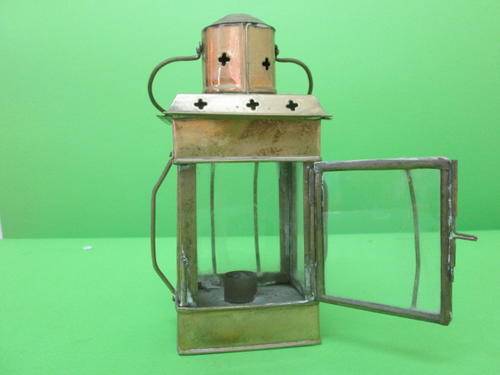 LAMP. ANTIQUE. SIZE FOR A MASS CANDLE. LOVELY IN COPPER.