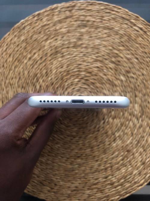 Apple iPhone 8 (64GB)