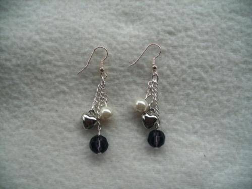 **st patricks special** PURPLE glass and PEARL bead, HEART charm EARRINGS **