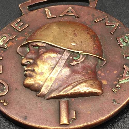 WW2 - Italian `Fascist Blackshirt` Medal (Oltre La Meta)
