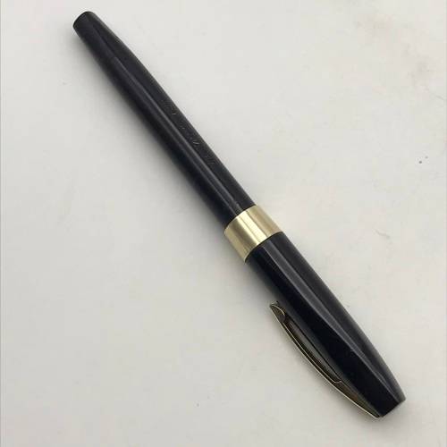 Vintage `Sheaffer` Fountain Pen (14ct Nib & Boxed)