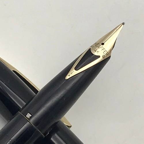 Vintage `Sheaffer` Fountain Pen (14ct Nib & Boxed)