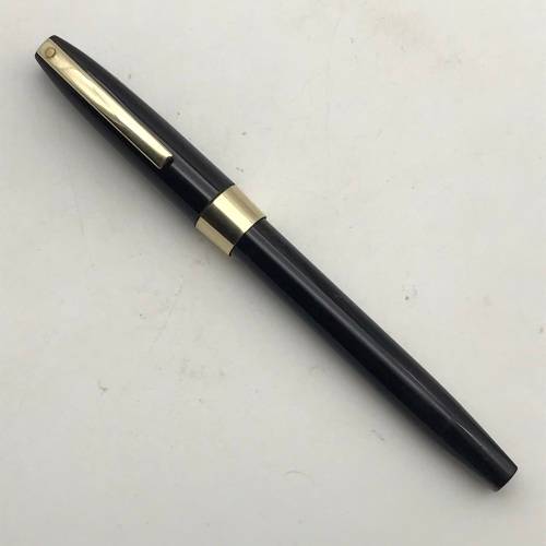 Vintage `Sheaffer` Fountain Pen (14ct Nib & Boxed)