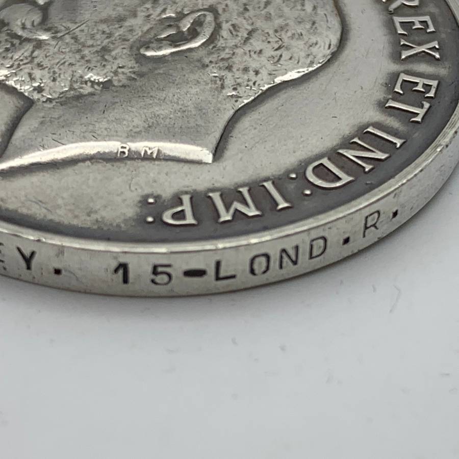 WW1 Medal Pair to `SJT. S. DAVEY` (15 - London Regiment)