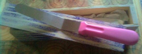 OFFSET SPATULA IN WOODEN BOX