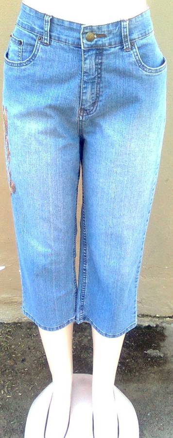 DENIM CROP PANTS - LADIES - SIZE:  14