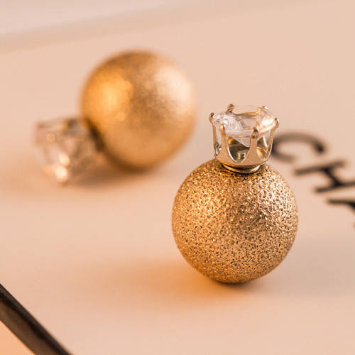 ***BEAUTIFUL***  IMITATION PEARL & ZIRCONIA STUDS