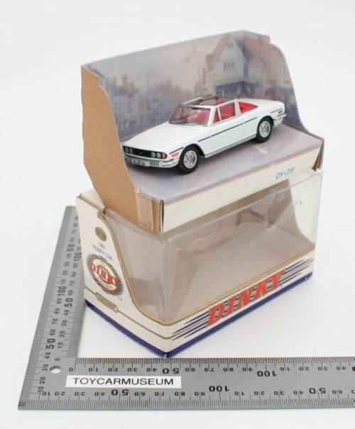 DINKY DY-28 1955 Triumph Stag 