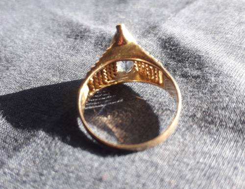 9CT AQUAMARINE VINTAGE-- RETRO RING '''FREE COURIER'''