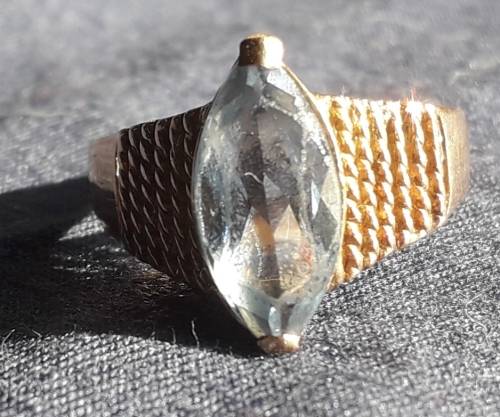 9CT AQUAMARINE VINTAGE-- RETRO RING '''FREE COURIER'''