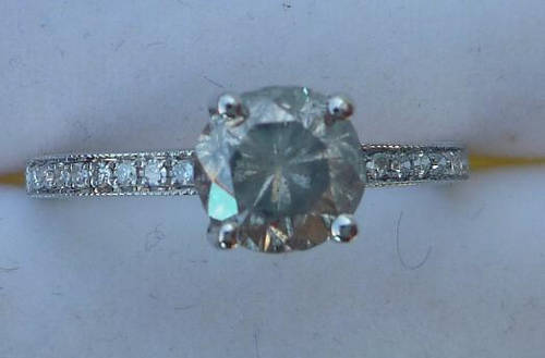 GORGEOUS DIAMOND RING
