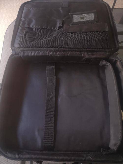 LG Laptop computer with varry bag.