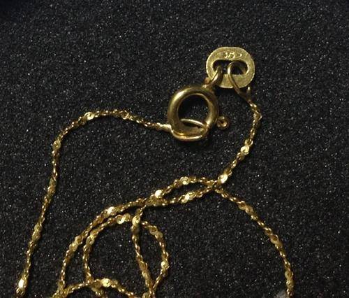 9 carat gold necklace