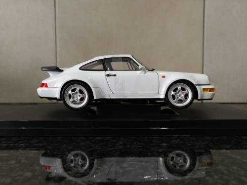 1:18 Porsche 964 Turbo - White