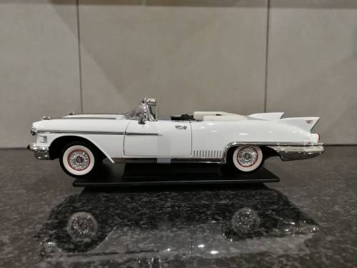 1:18 1958 Cadillac Eldorado Biarritz - White