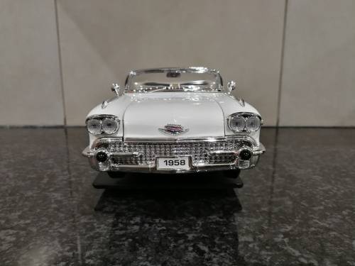 1:18 1958 Cadillac Eldorado Biarritz - White