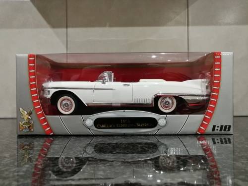 1:18 1958 Cadillac Eldorado Biarritz - White