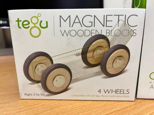 Tegu 14 Piece magnetic wooden blocks + 4 Piece magnetic wooden wheels
