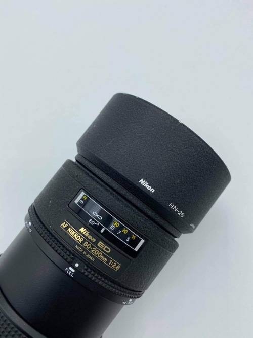 NIKON 80-200MM F/2.8 FULL FRAME LENS (EXCELLENT CONDITION) WORTH R25000.00!!!